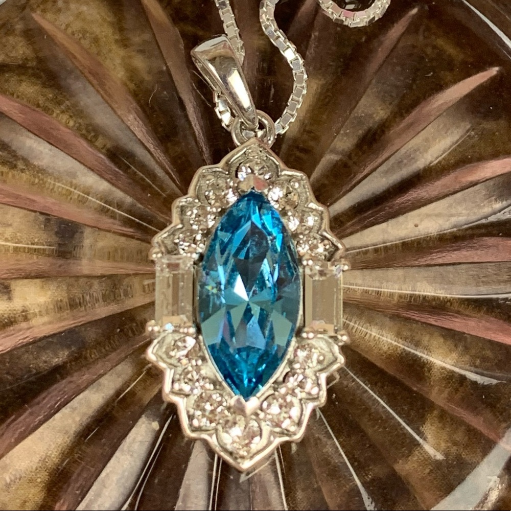 💎Swarovski Aquamarine Pendant💎